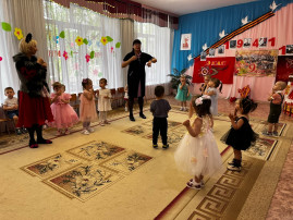 Праздники Весны у малышей Праздники Весны у малышей.