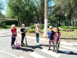 Участие воспитанников детского сада в пропагандистской кампании "Мото-вело-сим" Участие воспитанников детского сада в пропагандистской кампании "Мото-вело-сим".