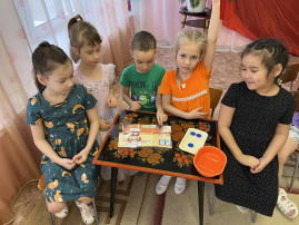 Викторина "Умники и умницы" Викторина "Умники и умницы".