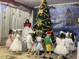 В посиках хозяина башмачков В посиках хозяина башмачков.